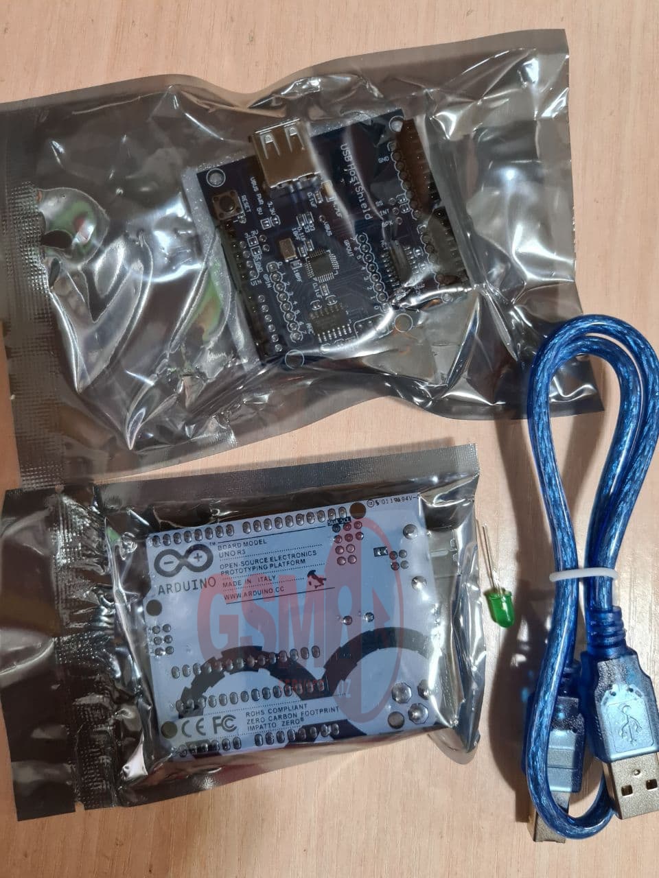 Arduino Uno R3 + USB Host Shield